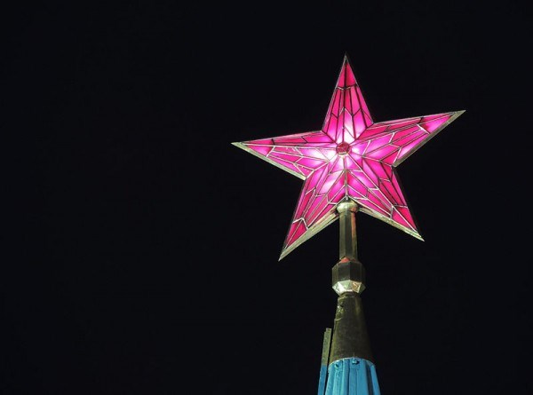 Что Связывает Рубиновые Звезды Кремля со Златоустом Первые звезды