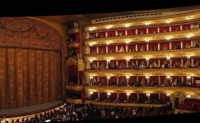 История «Театральной Мафии» и как купить билет в Большой театр по новым правилам?